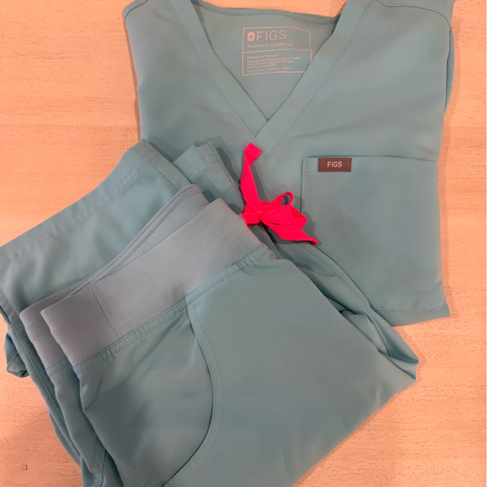 Figs Neon Blue w/ pink drawstring Scrub Set